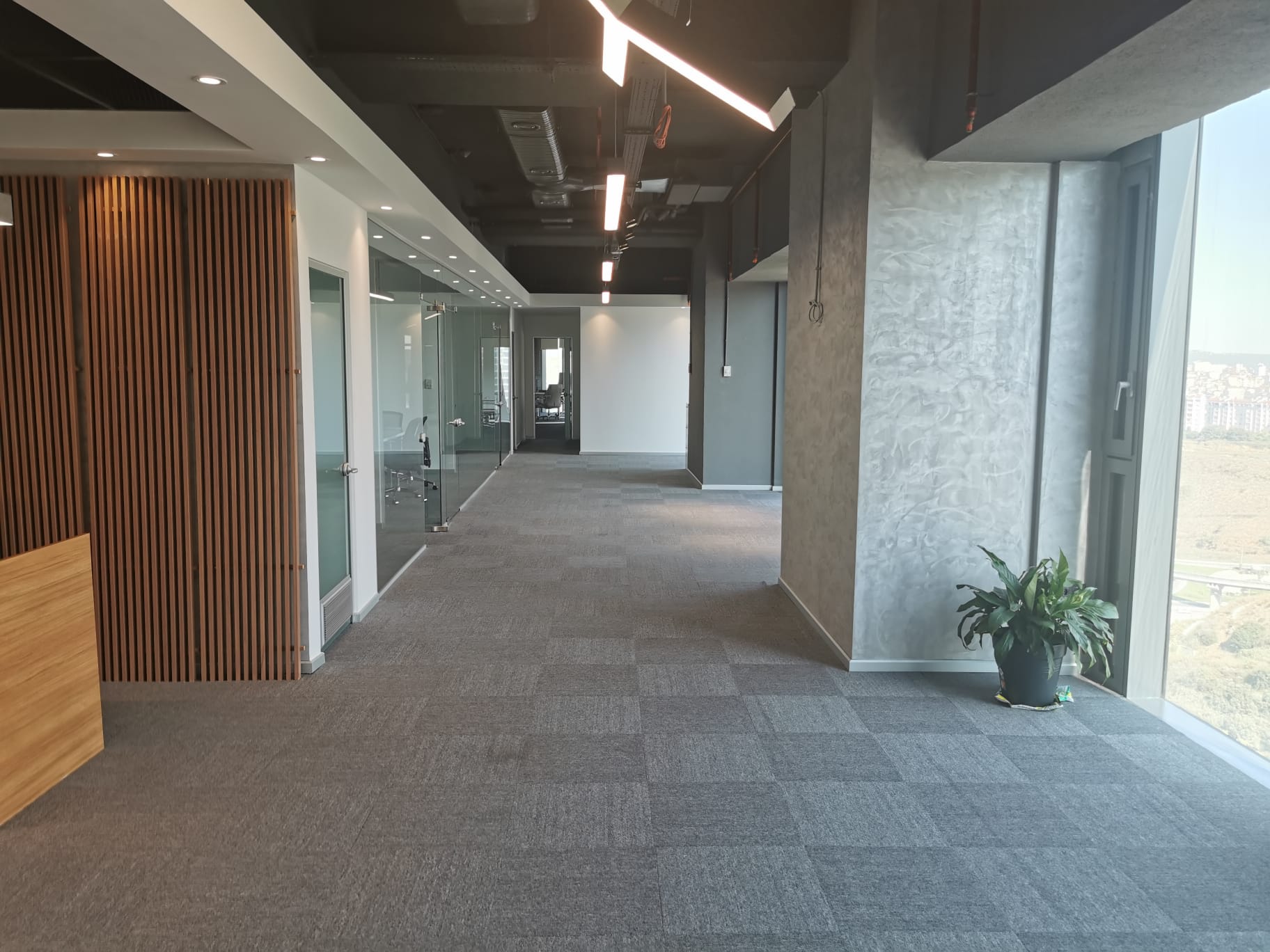 Skyland Office For Rent 458m2 and Fully Furnished