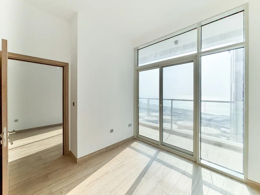 Studio One Tower-1 Bedroom Apartment-Ready to Move In - High Floor - Sea View - Vacant