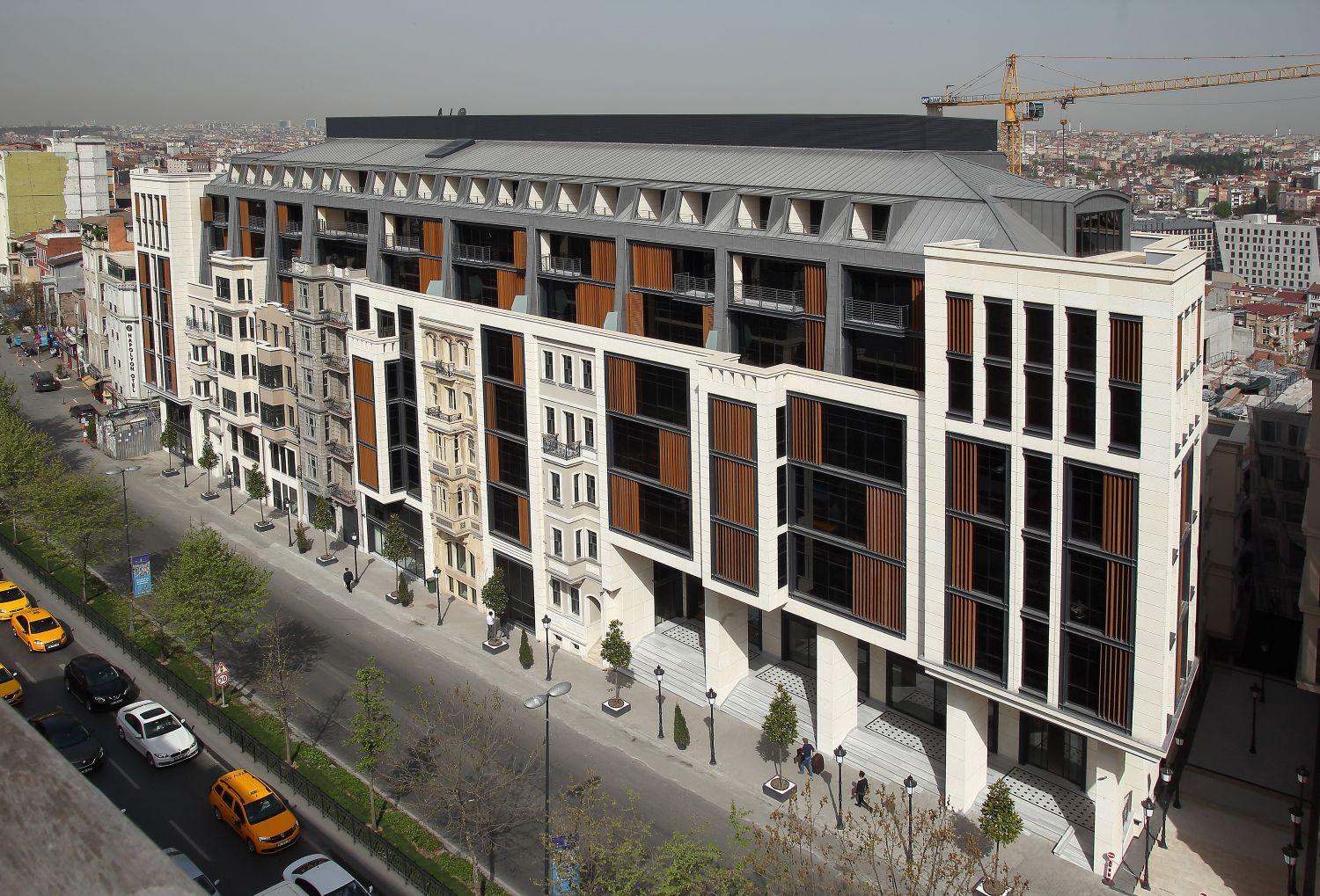 Luxury 1+1 Apartment in Beyoğlu Taksim 360 Project - Eligible for Citizenship
