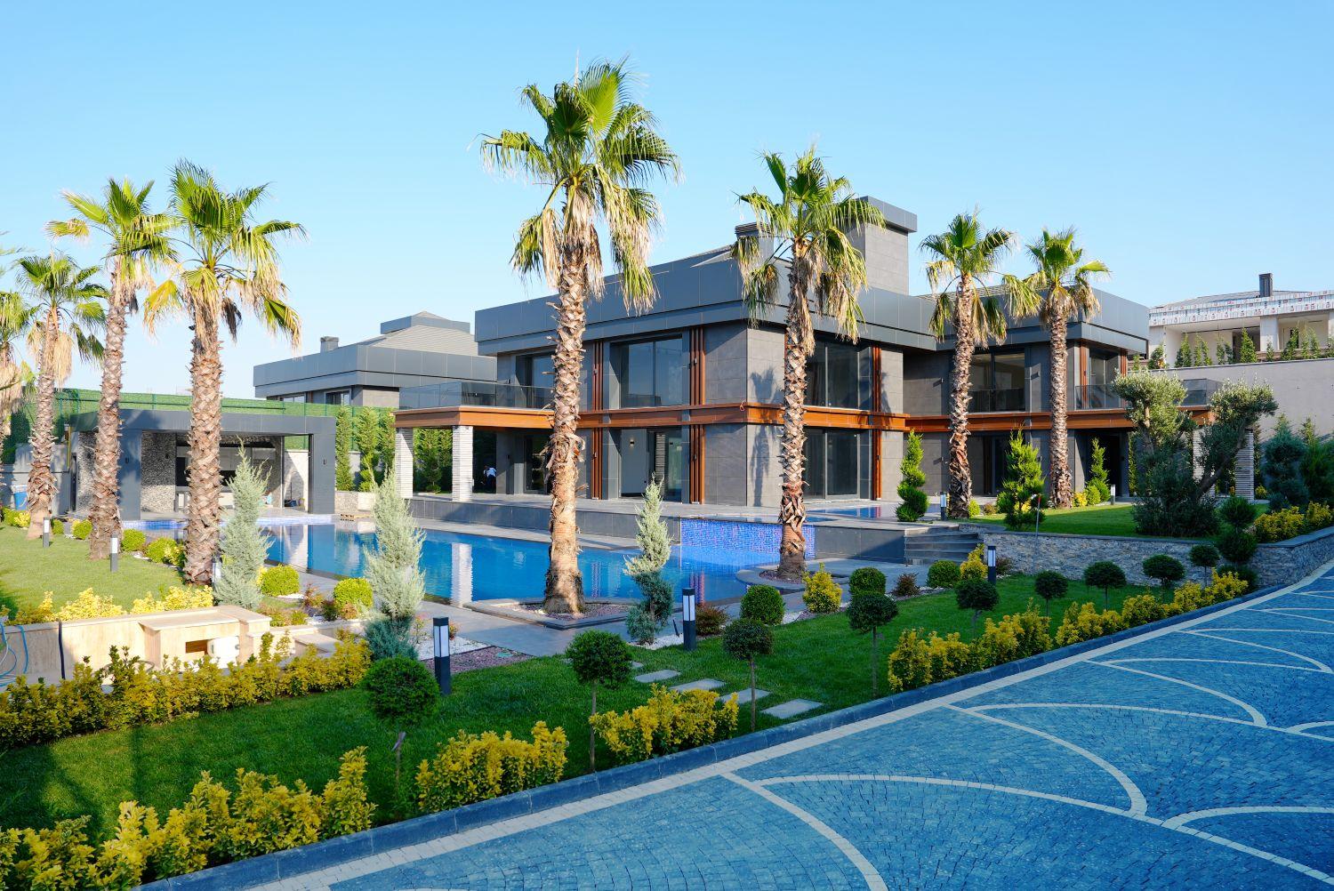 Luxury Villa for Sale in Tepekent | 950m² Smart Home & 2100m² Garden