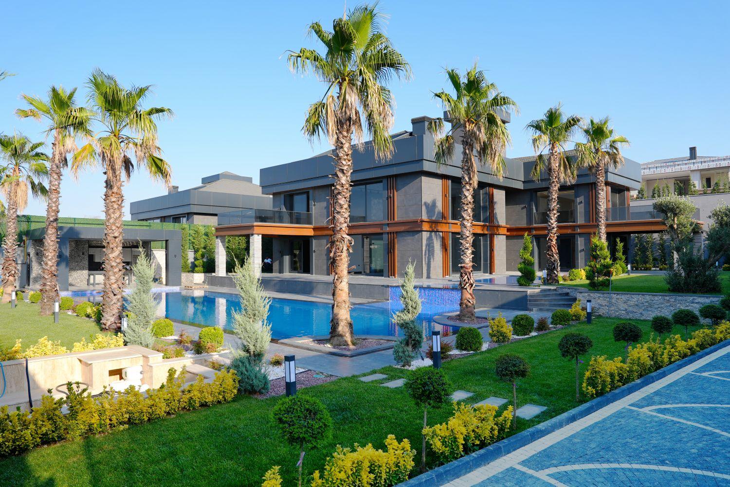 Luxury Villa for Sale in Tepekent | 950m² Smart Home & 2100m² Garden