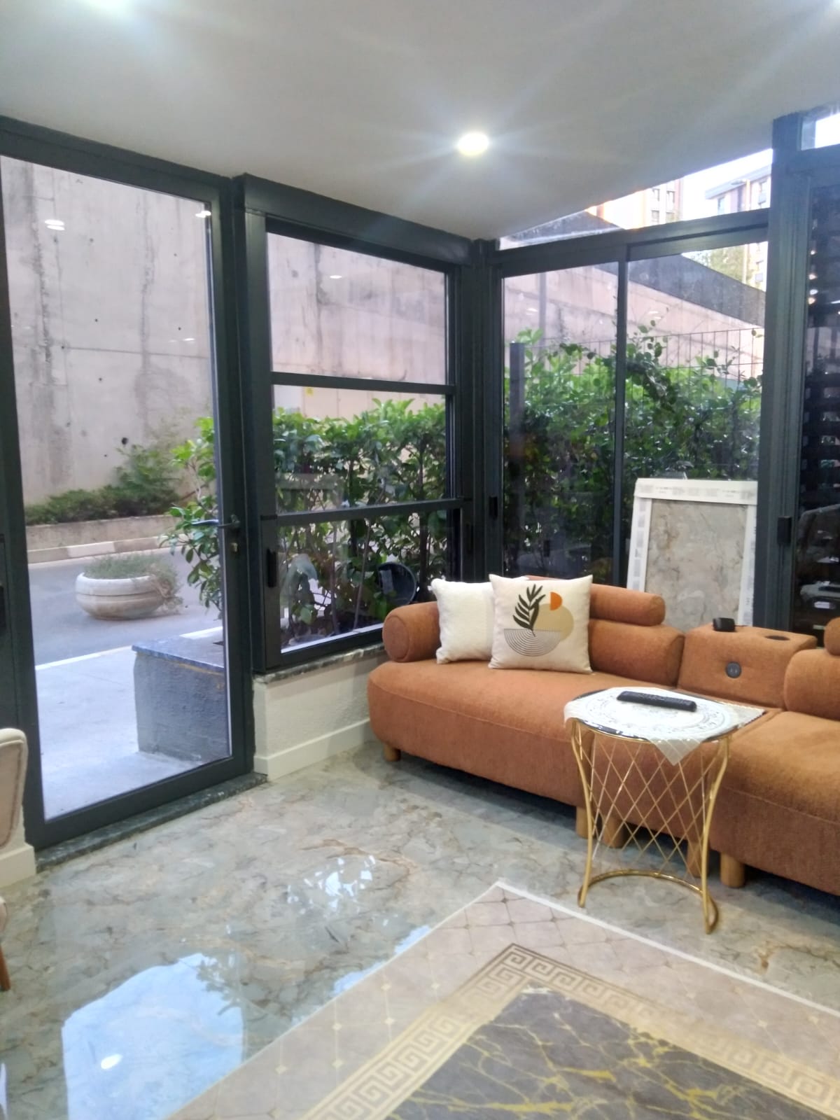 Luxury 1+1 Furnished Apartment for Rent in Istanbul Topkapı Site