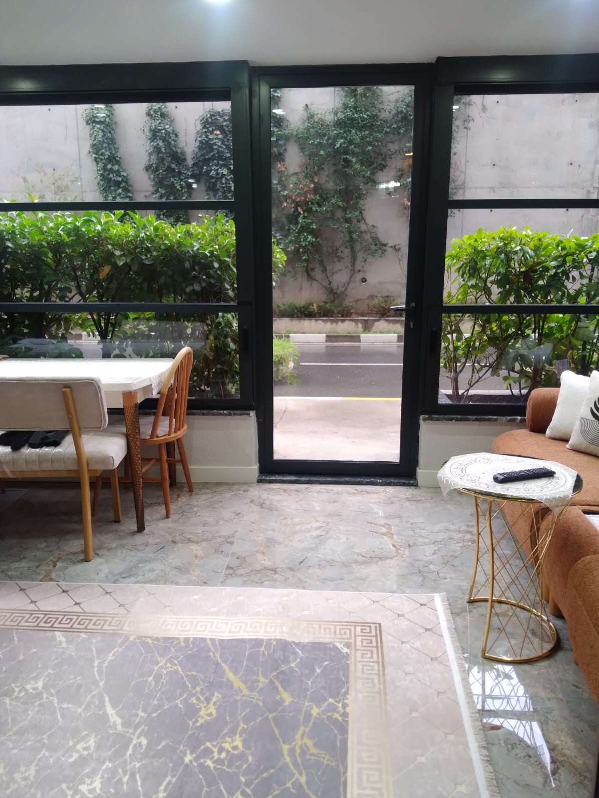 Luxury 1+1 Furnished Apartment for Rent in Istanbul Topkapı Site