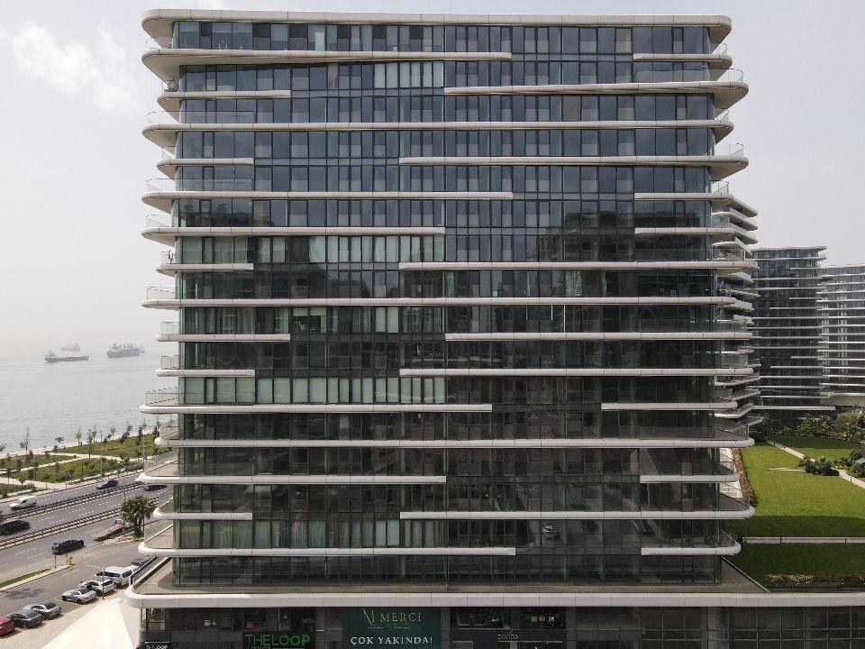 Yedi Mavi Zeytinburnu: 3+1 Seafront Apartment for Sale - Suitable for Citizenship