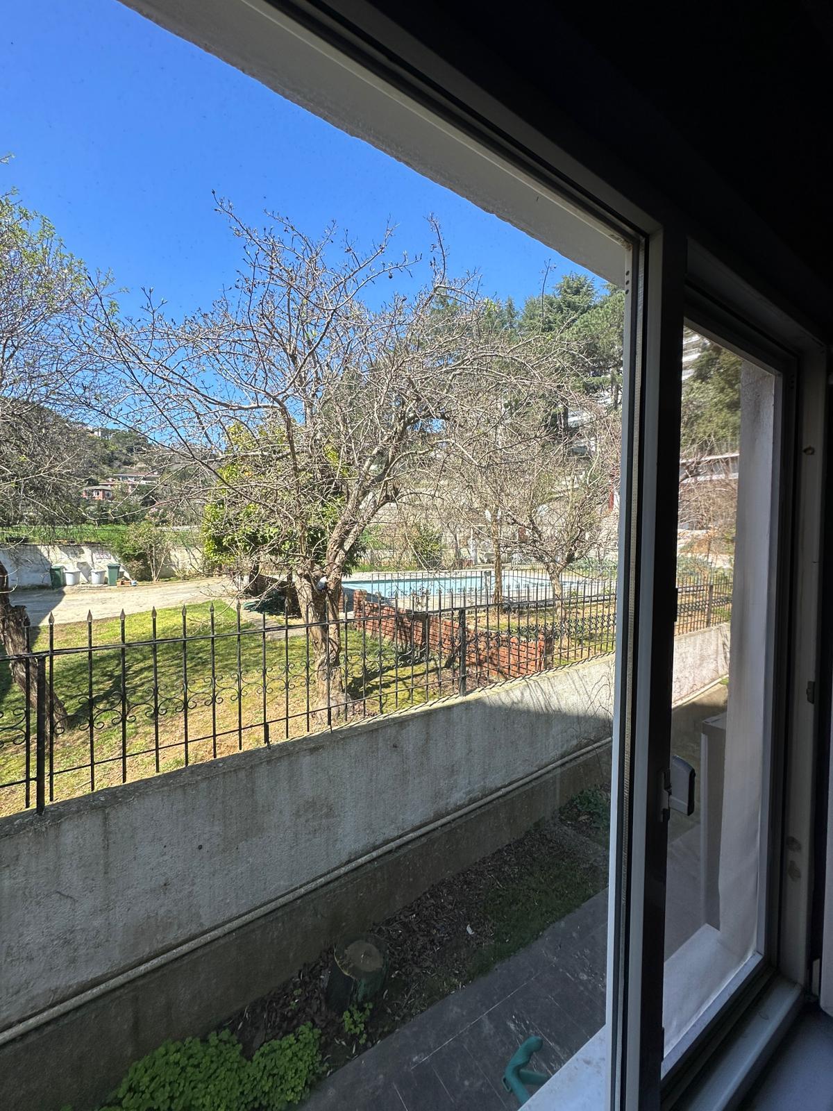 Yeniköy Apartment for Sale - Bosphorus View, 300 m² Land Share, with Pool and Garden 3+1 - Suitable for Citizenship